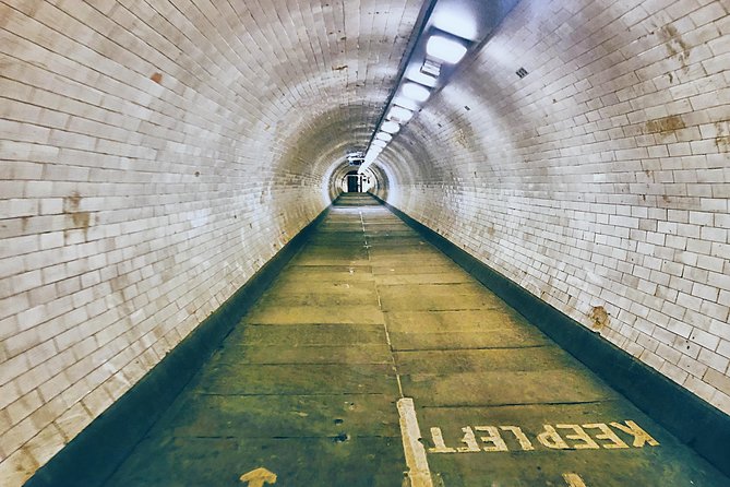 Greenwich Ghost Stories: Guided Walking Tour - London - Walking Through Plague Pits and Burial Grounds