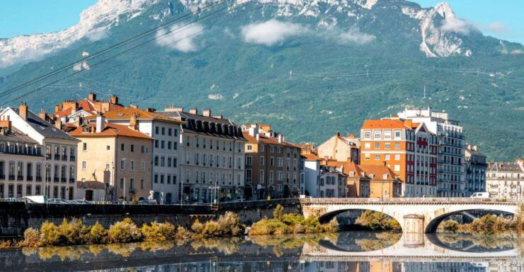 Grenoble : Outdoor Escape Game Robbery In The City - Booking Information