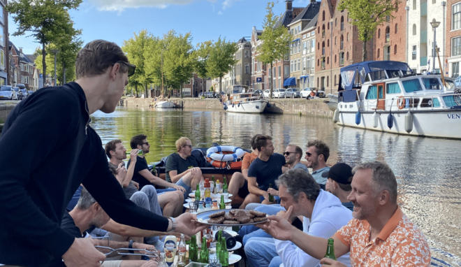 Groningen: City Canal Cruise With Unlimited Drinks - Customer Feedback and Ratings