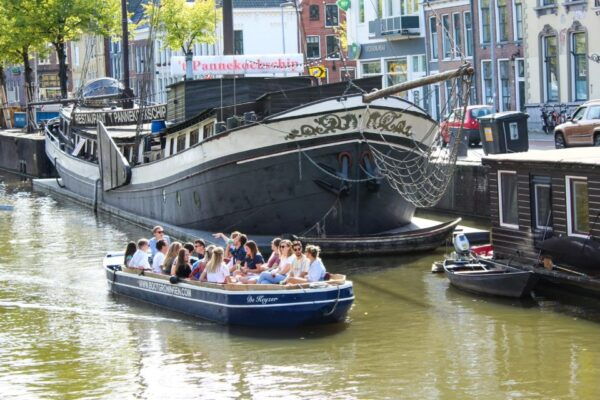 Groningen: Open Boat City Canal Cruise - Transportation