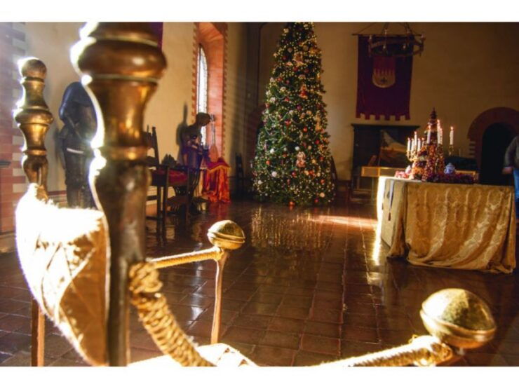 Gropparello Castle: Magic of Enchanted Christmas - Castle Grounds and Gardens Exploration