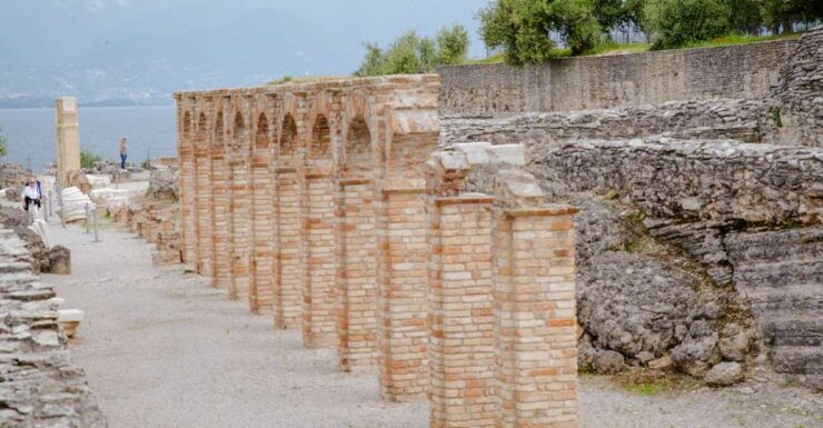 Grotte Di Catullo Archaeological Tour in Sirmione - Booking Details
