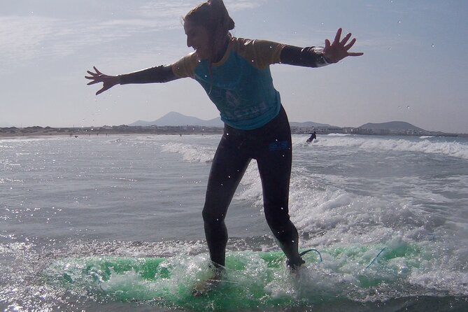 Group and Private Surf Classes With a Certified Instructor in Lanzarote - Expectations and Accessibility