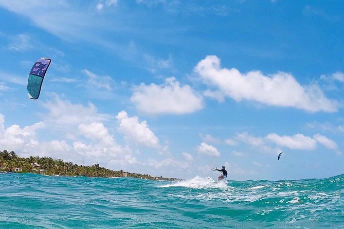 Group Kiteboarding Lesson in Tulum - Progressing to Advanced Techniques