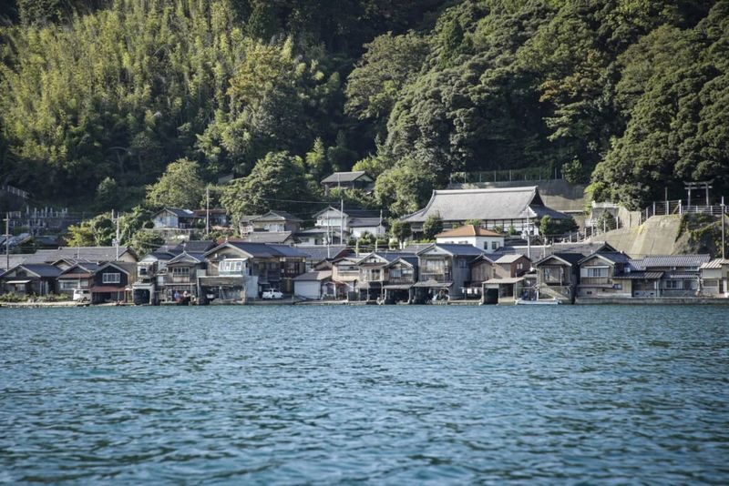 Group of 1 Possible: One-Day Tour to Japan Seas Kyoto Amanohashidate, Ine Boathouse, and Miyama Thatched Village | Superb View Amanohashidate, 100-Year Boathouse Scenery, Miyama Town Thatched Roof Panorama | Limited to Round Trip from Osaka - The bus ride is part of the calculation