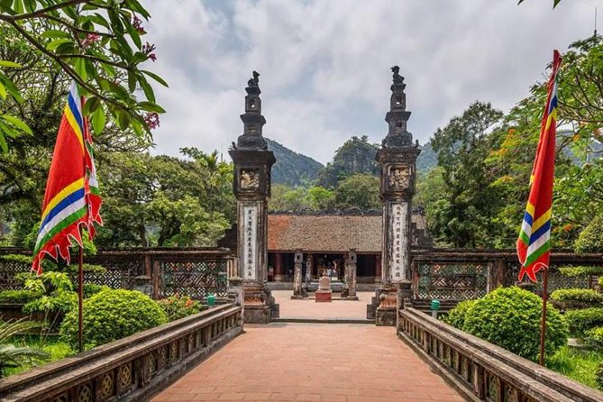Group One Day Tam Coc Tours Visiting Bai Dinh Trang an Boating Trip From Hanoi - Common Questions