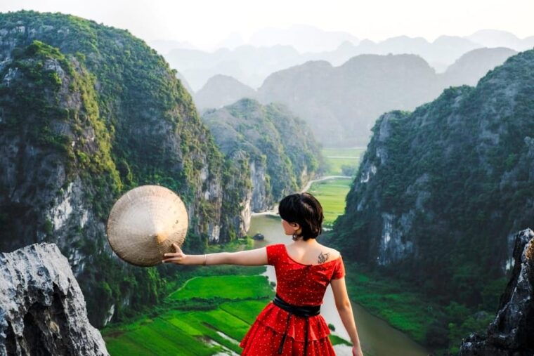Group or Private Tour Hoa Lu Trang an Mua Cave W Boat - Tam Coc Boat Ride