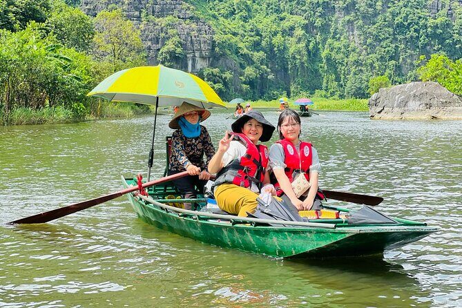 GROUP/PRIVATE Day Tour Visit Incense Village & Tam Coc Boat Trip - Who Should Consider This Tour?