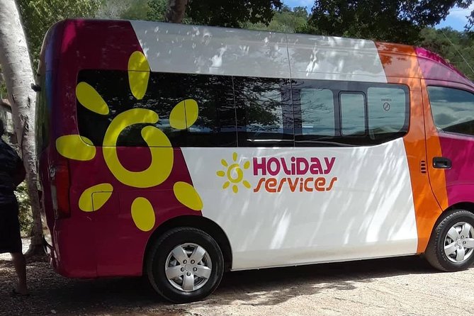 Group Private Kingston Airport Transfers (4 - 9 Persons) - Overview of Service