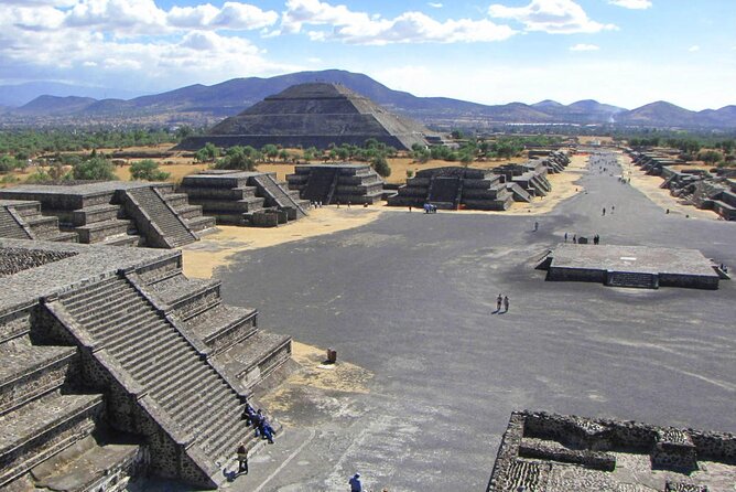 Group Reduced to Pyramids of Teotihuacan and Basilica of Guadalupe - Directions