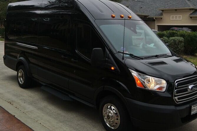 Group Shuttle: Galveston to Houston Airports & Hotels - A Closer Look at the Experience