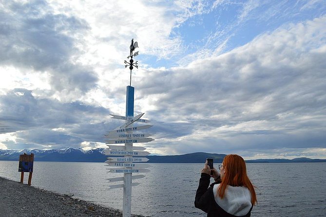 Group Sightseeing Tour to Escondido Lake and Fagnano Lake  - Ushuaia - Tour Overview