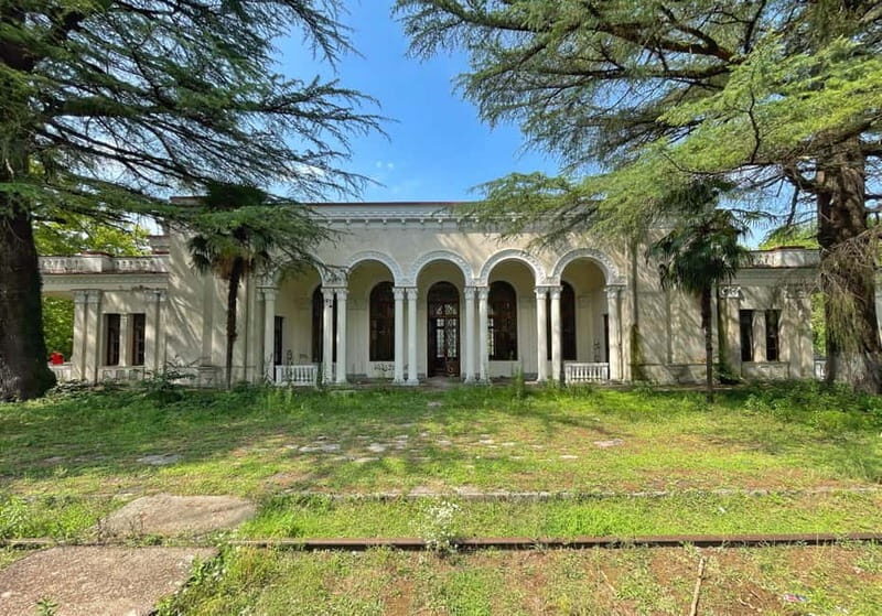 Group tour from Batumi to Kutaisi and Tskaltubo - Exploring the Day in Detail