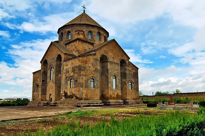 Group Tour: From Yerevan Sightseeing to Holy Echmiadzin - Meeting and Pickup Details