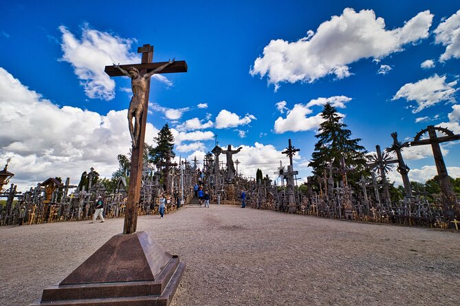 Group Tour: Hill of Crosses, Rundale Palace & Bauska Castle - Inclusions