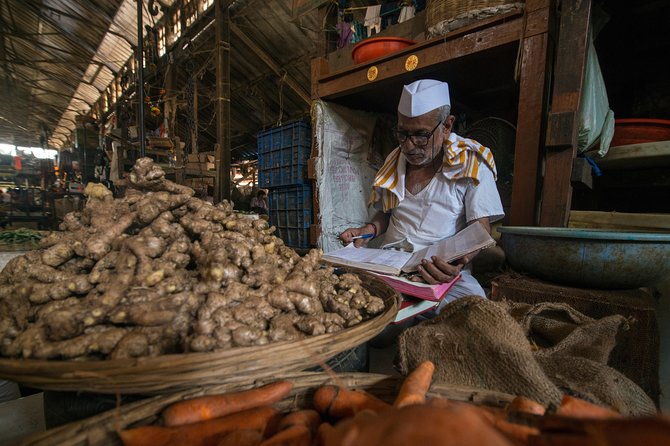 Group Tour: Mumbai by Dawn With Guide and Transport - Tour Highlights