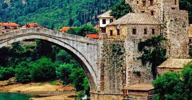 Group Tour to Mostar and Kravice From Dubrovnik - Discovering Mostar