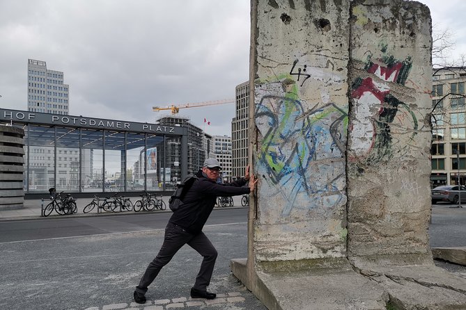 Group Walking Tour (1 - 20 People): 3 Hours the Wall, Third Reich, WW2, Cold War - The Sum Up