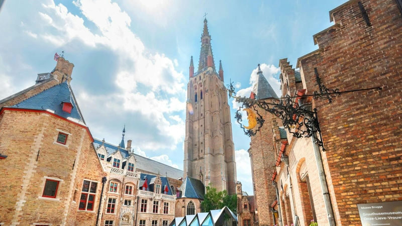 Gruuthusemuseum ticket in Bruges - Lace, manuscripts and the value of close looking