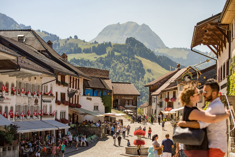 Gruyeres Medieval Village Tour with Chocolate Tasting from Geneva - Key points to know