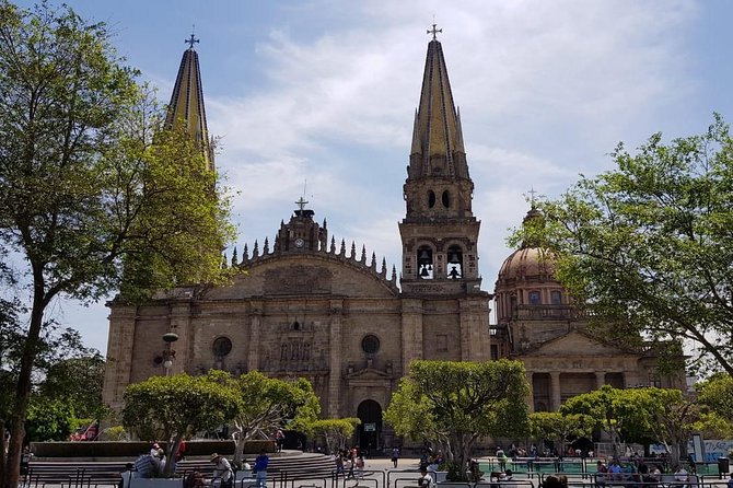Guadalajara and Tlaquepaque Culture and Shopping - Discover Traditional Handicrafts and Souvenirs
