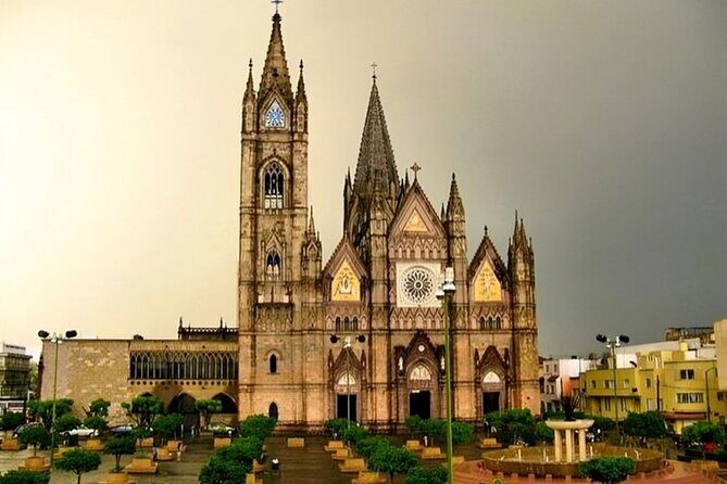 Guadalajara Highlights Custom Walking Tour With A Guide - A Detailed Look at the Tour