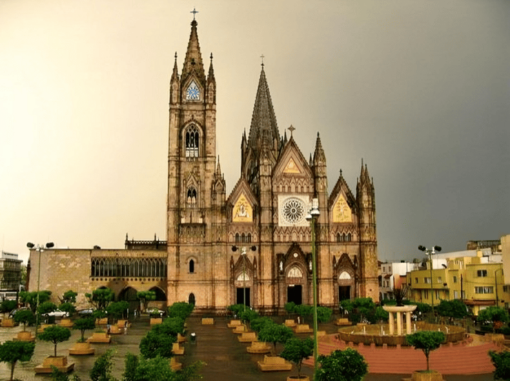 Guadalajara : Highlights Walking Tour With A Guide - Itinerary Highlights