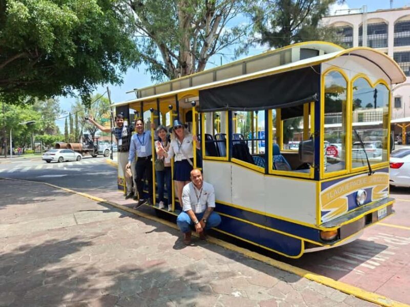 Guadalajara:Tlaquepaque Tramway Tour +Tile Painting & Drinks - An In-Depth Look at the Tlaquepaque Tramway Tour