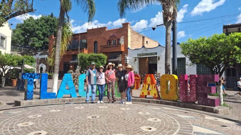 Guadalajara:Tlaquepaque Tramway Tour +Tile Painting & Drinks - The Sum Up