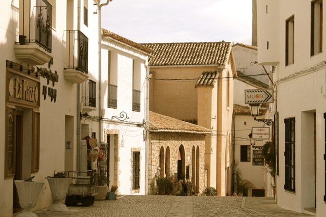 Guadalest Valley and Town Guided Tour - Regional Product Sampling