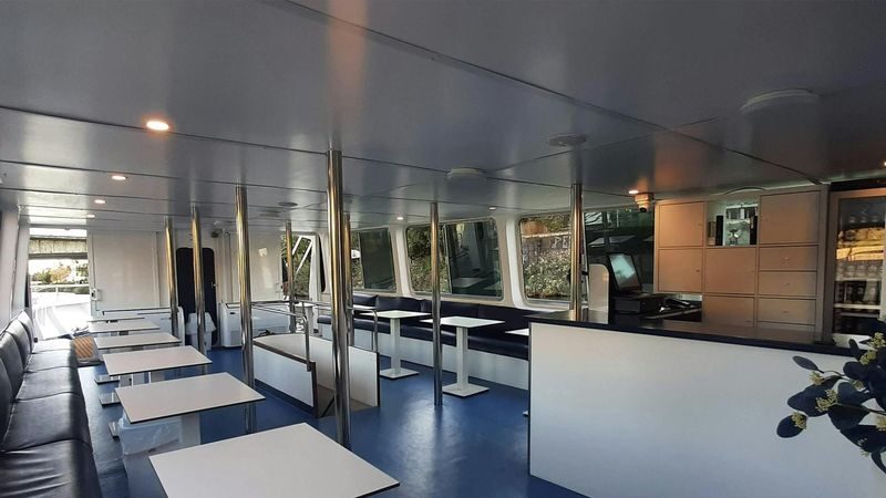 Guadalquivir boat cruise with meal and unlimited drinks in Seville - The river ride and the views