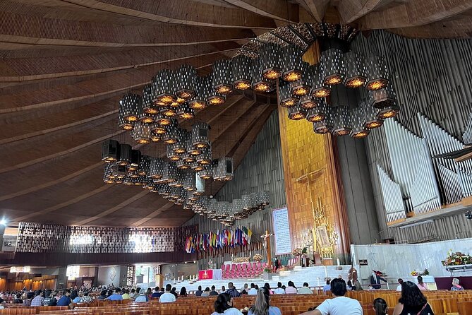 Guadalupe Shrine And Teotihuacan Pyramids From Mexico City - Common Questions