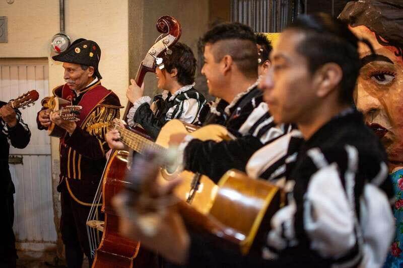 Guanajuato: Night Walk with the Estudiantina - Practical Tips for Enjoying the Tour