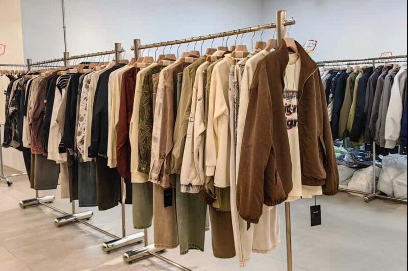 Guangzhou: 3-Hour Clothing Mall Shopping Tour with Guide - The Itinerary in Detail