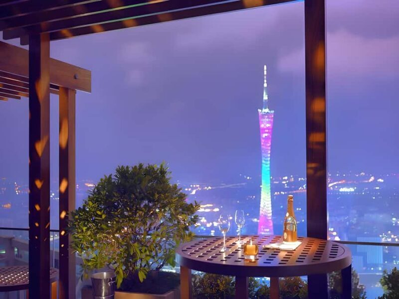 GuangZhou: 70 Floor RoofTop openair Bar, Sunset & Light Show - The Value of the Experience