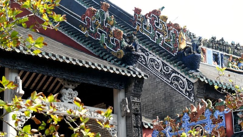 Guangzhou: Chen Clan Academy In-Depth 2-Hour Guided Tour - Why Chen Clan Academy rewards a guided visit