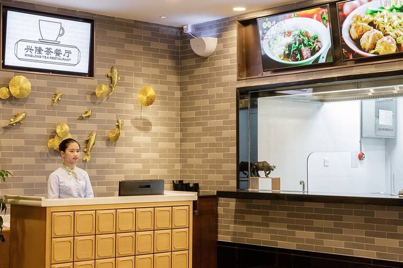 Guangzhou Chimelong Xiangjiang Hotel Buffet - A breakfast stop built around a park day