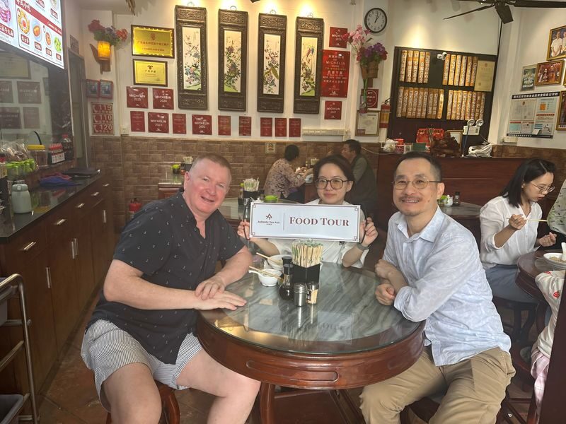 Guangzhou Old Town Half-Day Food & Culture Tour with Michelin Eateries - What the culture element adds