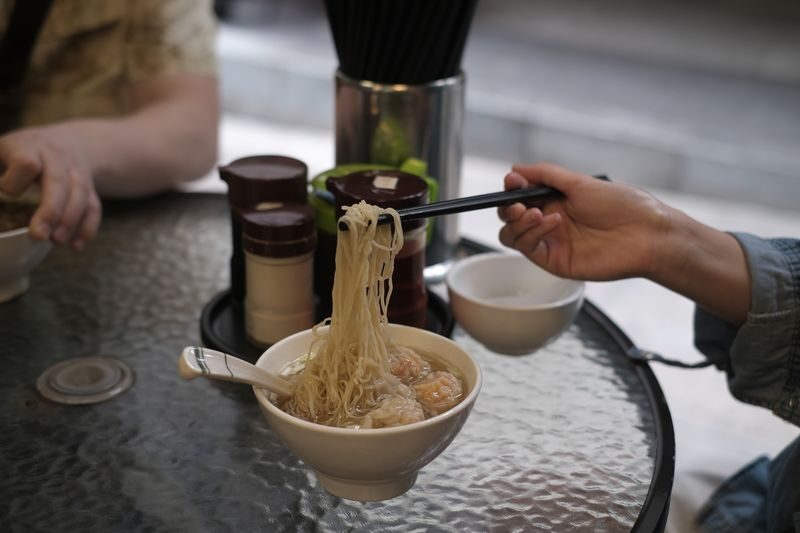 Guangzhou Old Town Half-Day Food & Culture Tour with Michelin Eateries - Should you book this Guangzhou food tour?