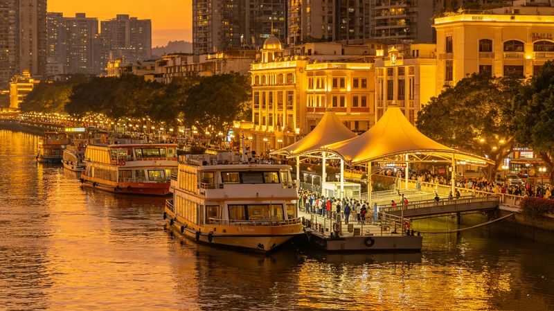 Guangzhou Pearl River Night Cruise - A useful caution from the available rating