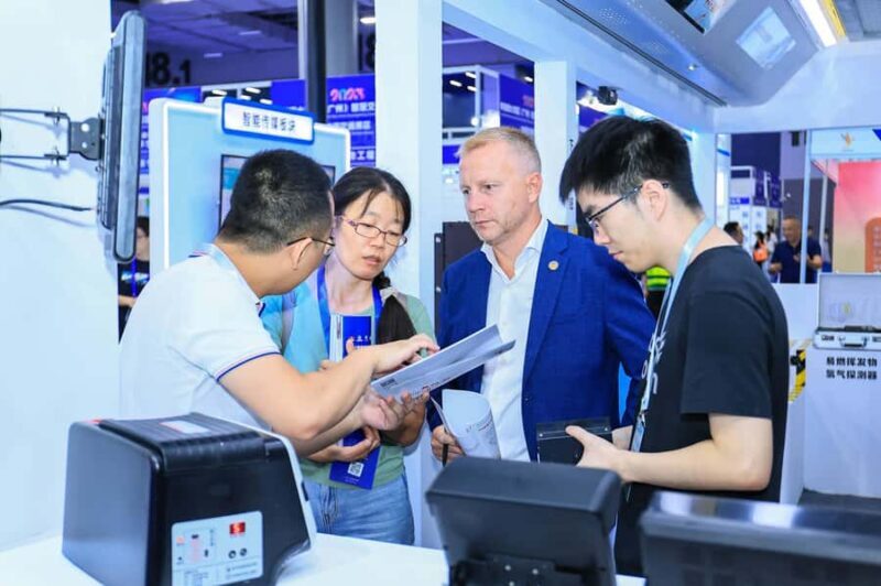 Guangzhou: Wholesale Market Tour with Translator - Exploring Guangzhou’s Wholesale Markets with a Translator: A Deep Dive