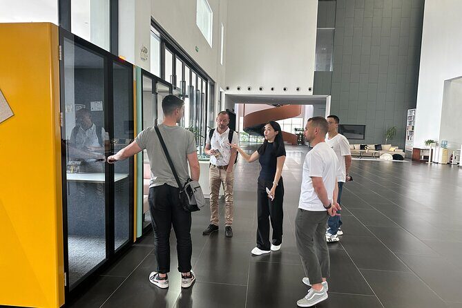 Guangzhou Wholesale Sourcing: Negotiation & Elite Assistant - Practical Details & Tips for Booking