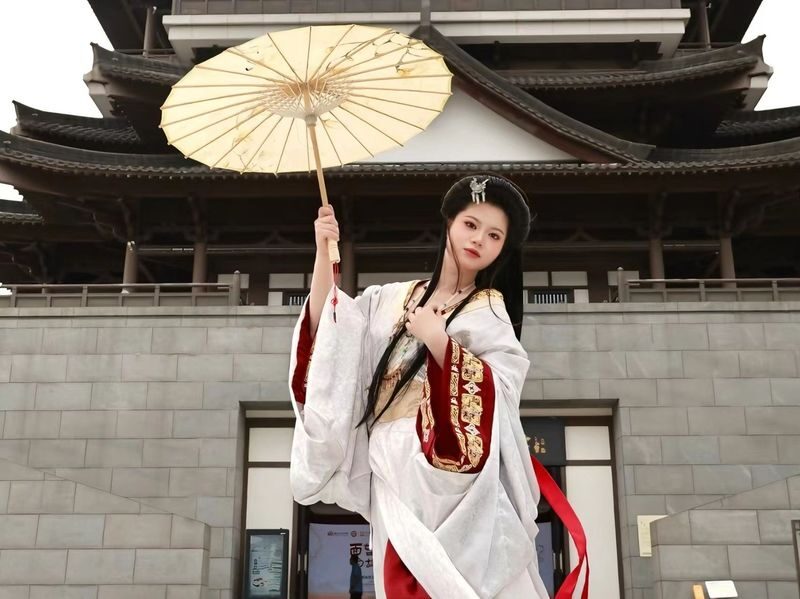 Guangzhou Xunhuajian Hanfu Photo Shoot Experience - What the visit is likely to involve