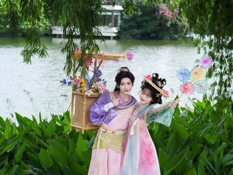 Guangzhou Yongqing Fang Hanfu Travel Photography Experience (Fanhua Hanfu Museum | Classical | Elegant | Dream Back | Years) - How a photo session works