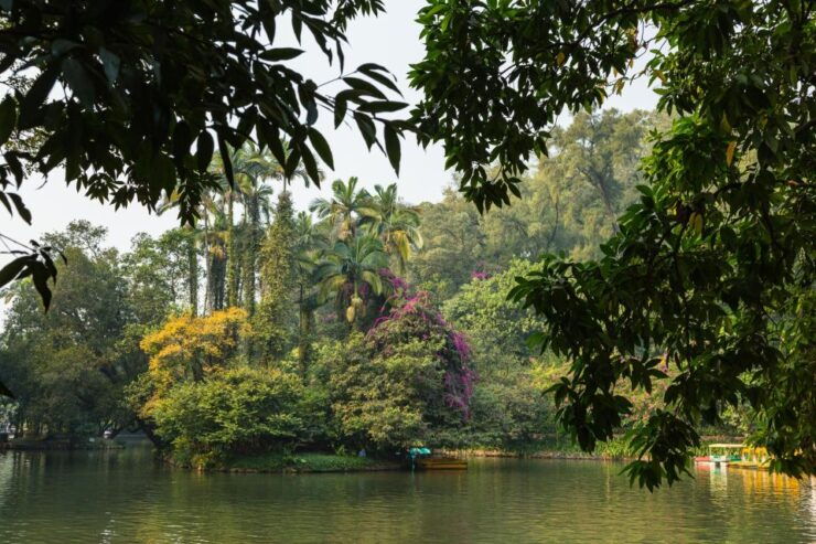Guangzhou's Timeless Wonders: A Journey Through History - Unveiling Ancient Architectural Marvels