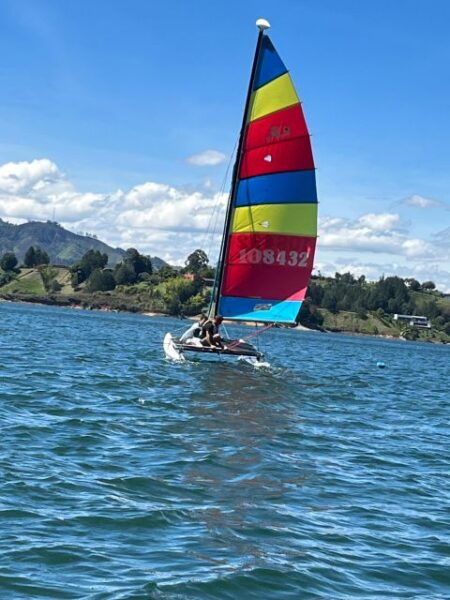 Guatape Antioquia: Discover Guatape Antioquia in a Sailboat - The Sum Up