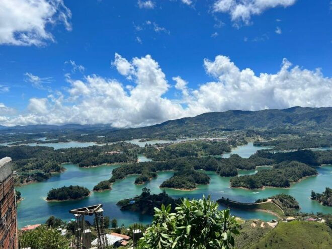 Guatape Town/Lake Tour and El Peñol Rock Hike - Optional Activities for Customization