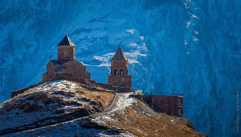 Gudauri & Kazbegi Full-Day Guided Tour - Pasanauri, the Aragvi rivers and a taste of honey