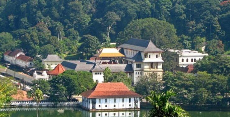 Guide Me on an Eight-Day Journey to Explore Buddhism - Day 1: Beginnings in Theravada Buddhism