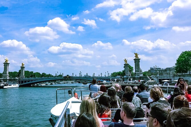 Guided Boat Cruise on Paris Seine, Optional Eiffel Tower Dinner - Inclusions